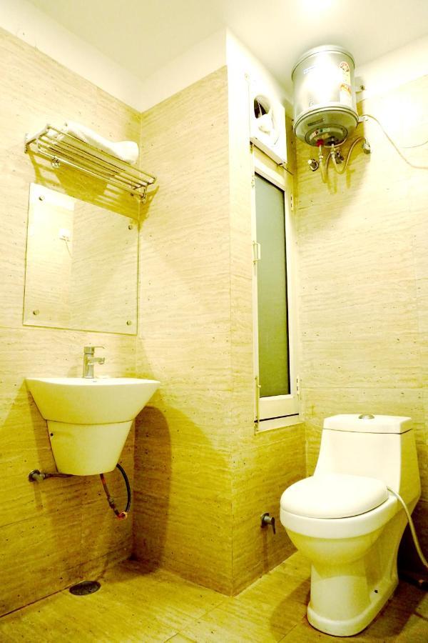Hotel Almond Zirakpur Exterior photo